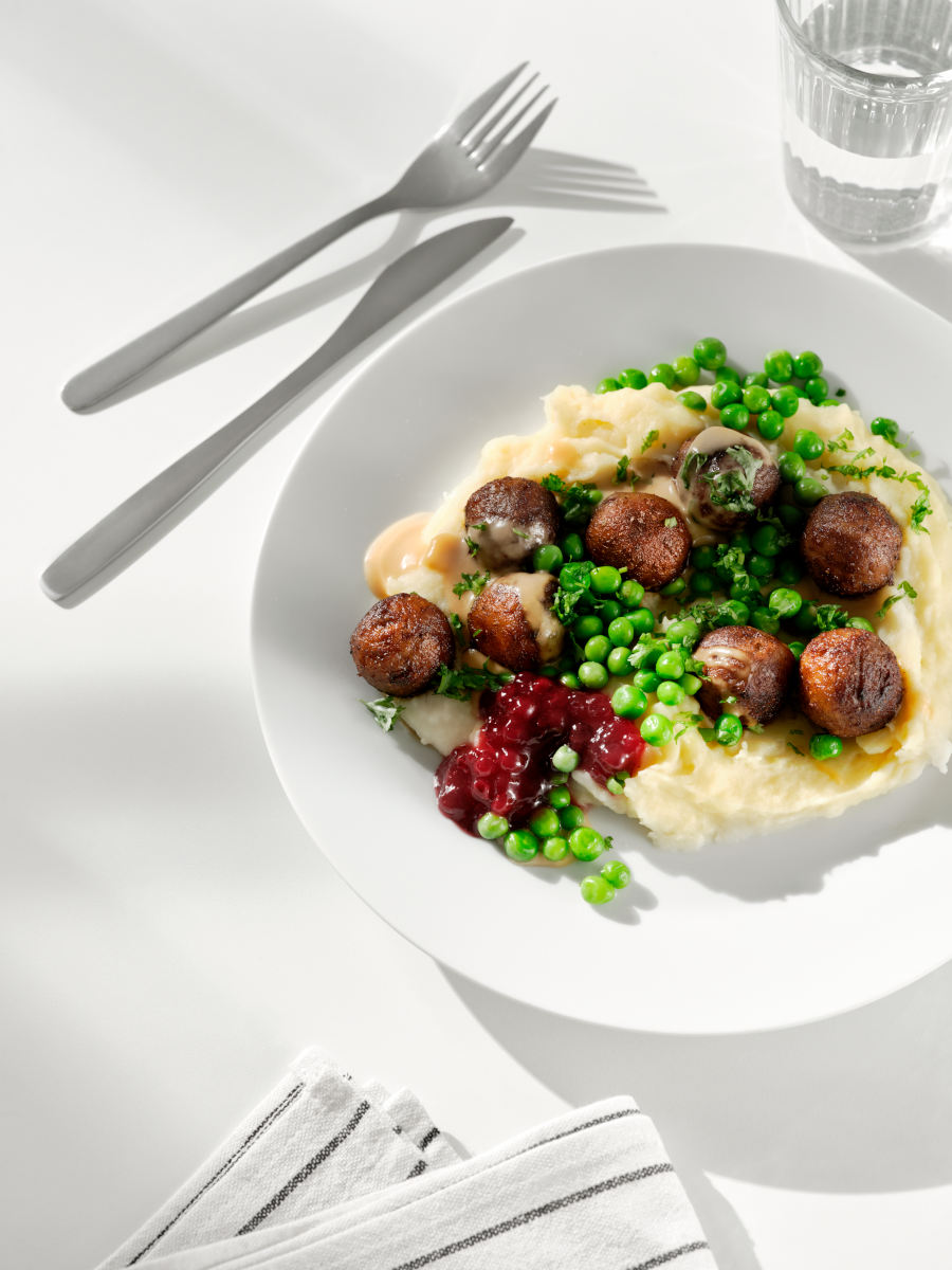 IKEA leverages its supply chains