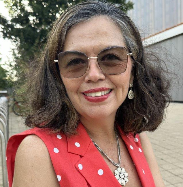Natalie Saiz Natalie Saiz