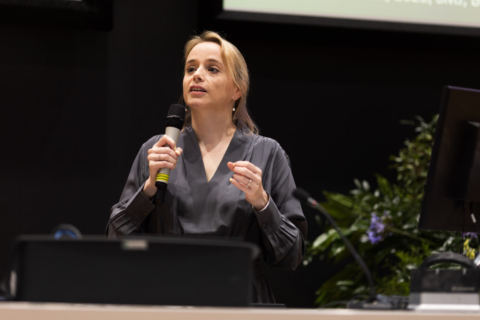 Eva Niesten is a Full Professor of Strategy and Sustainability at SKEMA Business School